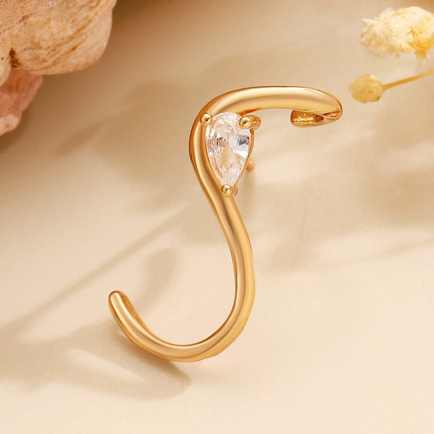 Wholesale Women's Geometric Shaped Copper Electroplated Diamondstudded Sshaped Earrings - Image 4