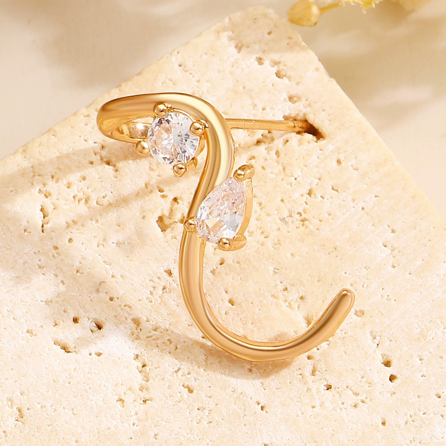 Wholesale Women's Geometric Shaped Copper Electroplated Diamondstudded Sshaped Earrings - Image 9