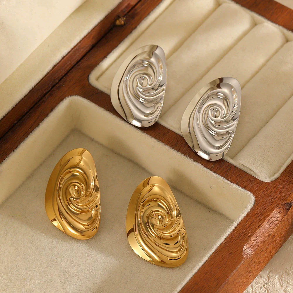 Wholesale Women's Geometric Spiral Stainless Steel And Titanium Steel Stud Earrings With Pvd Furnace Vacuum Real Gold Plating