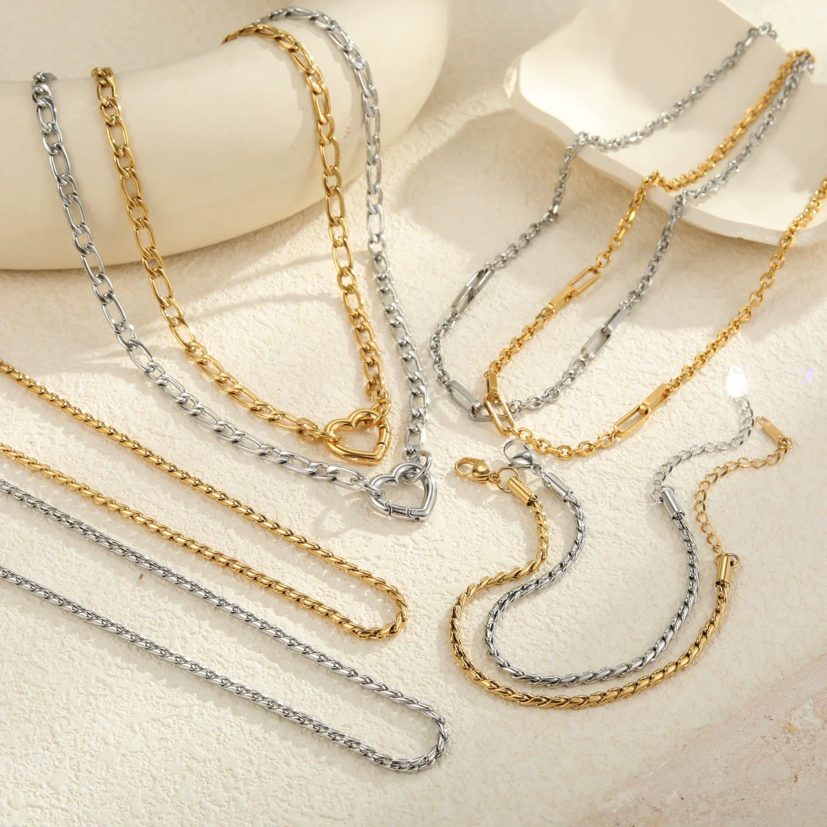 Wholesale Women's Geometric Stainless Steel 18K Gold Plated Chain Necklace Light Luxury Minimalist Fashionable Jewelry - Image 2