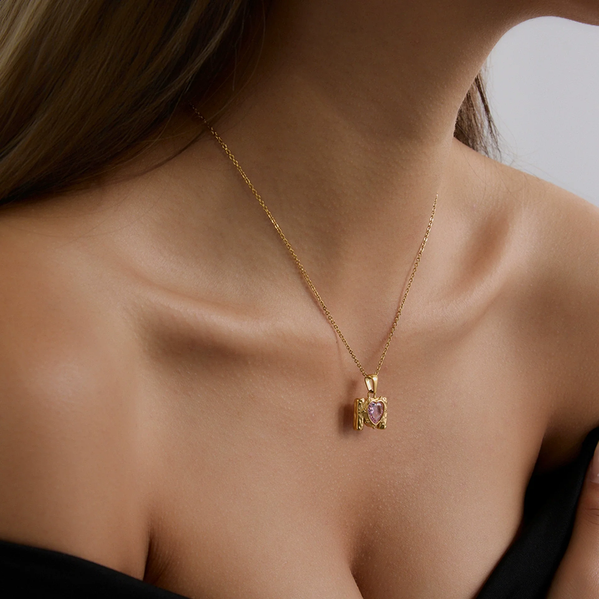 Wholesale Women's Geometric Stainless Steel And Titanium Steel Electroplated Love Cross Pendant Necklace - Image 2