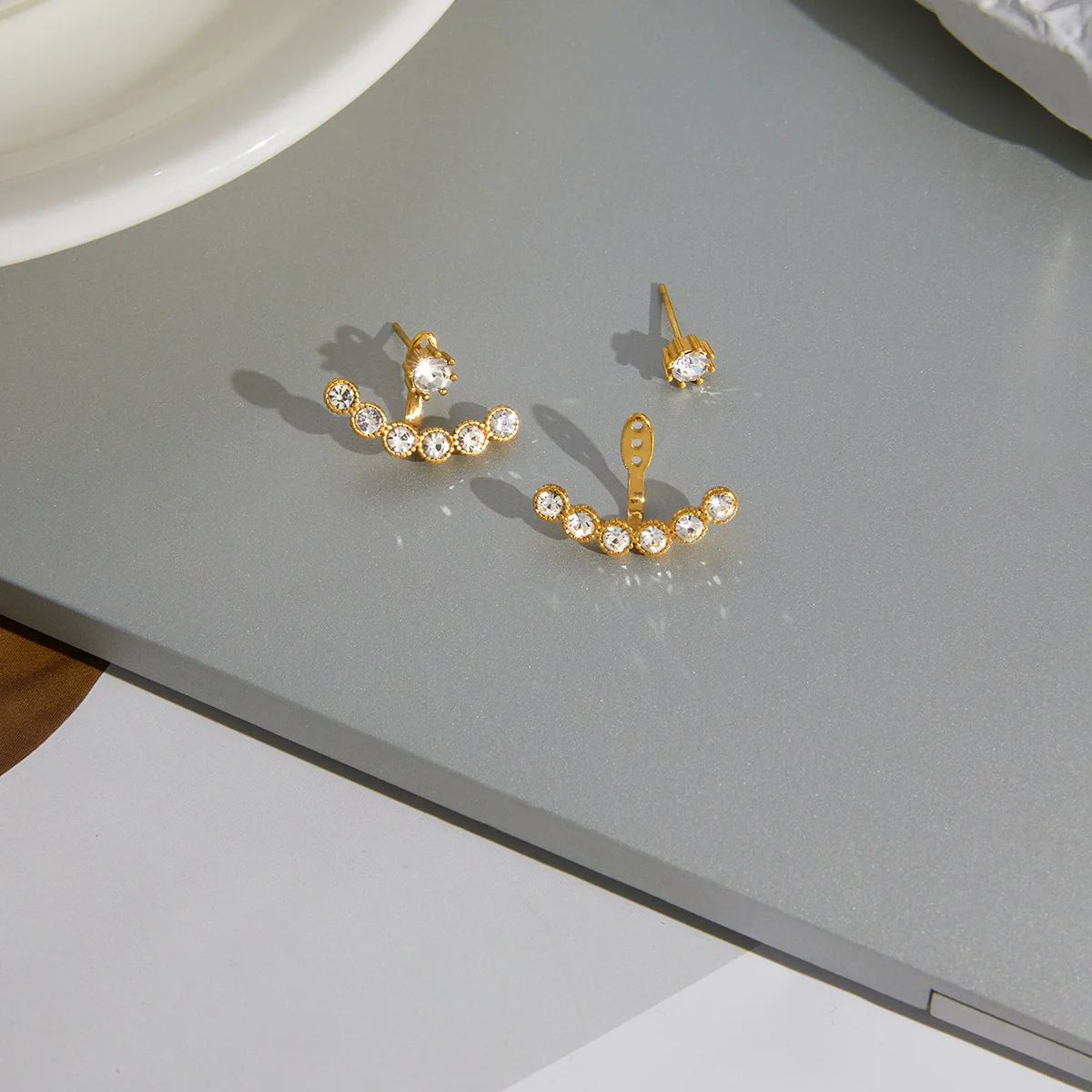 Wholesale Women's Geometric Stainless Steel And Titanium Steel Vacuum Real Gold Plated Stud Earrings - Image 4
