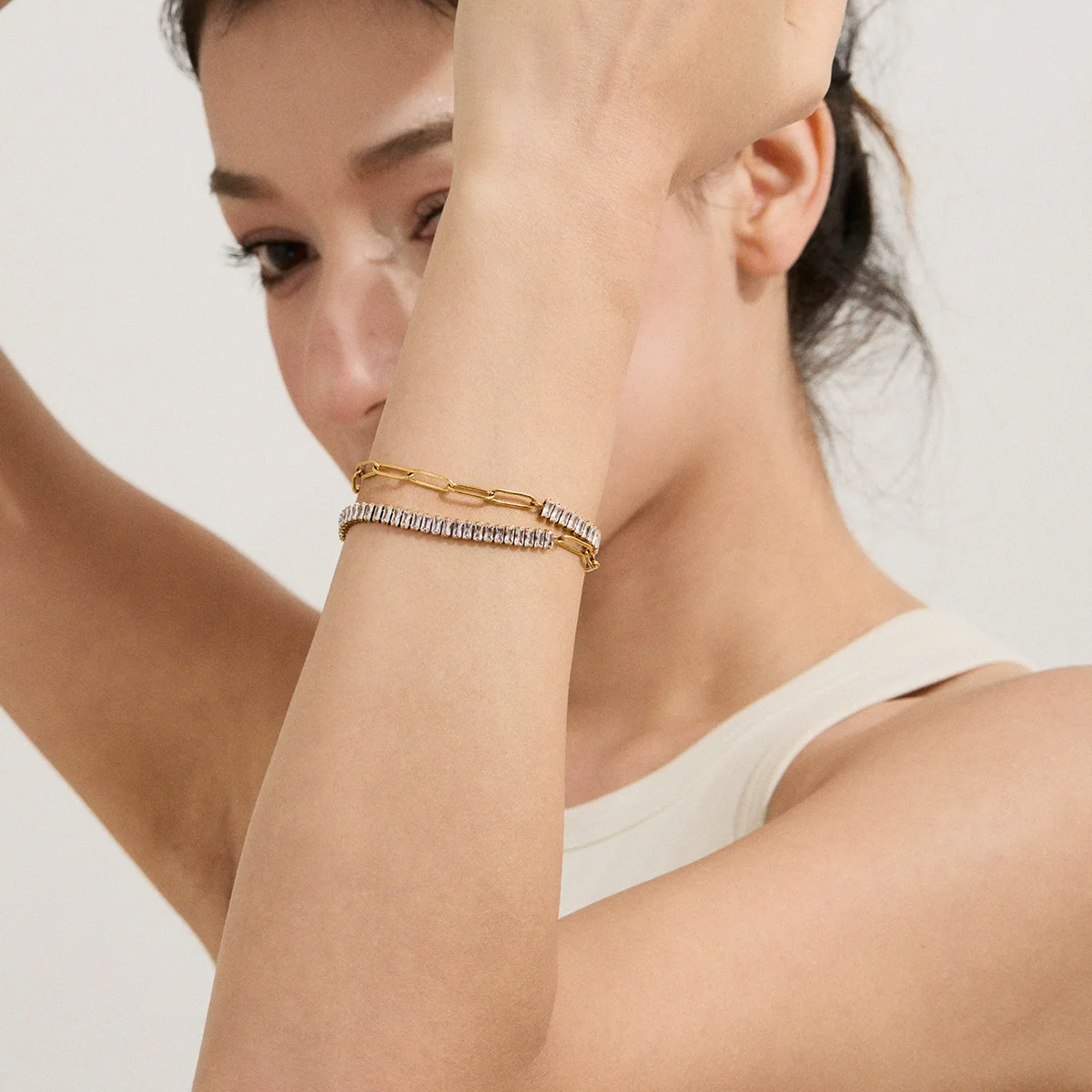 Wholesale Women's Geometric Stainless Steel Electroplated Bracelet Jewelry - Image 3