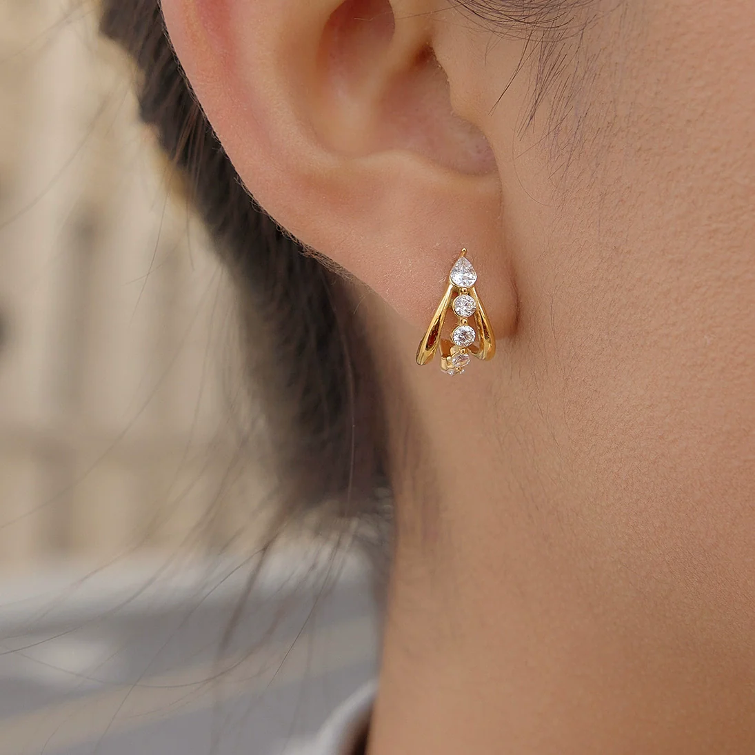 Wholesale Women's Geometric Stainless Steel Electroplated Cshaped Earrings - Image 2