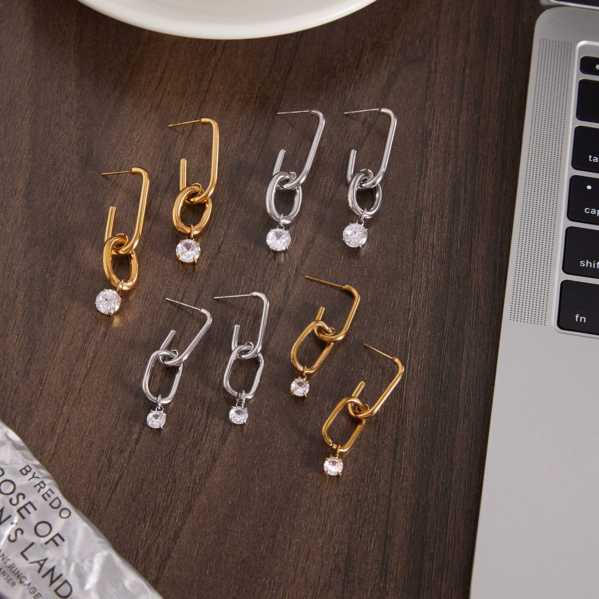 Wholesale Women's Geometric Stainless Steel Electroplated Pendant Earrings - Image 4