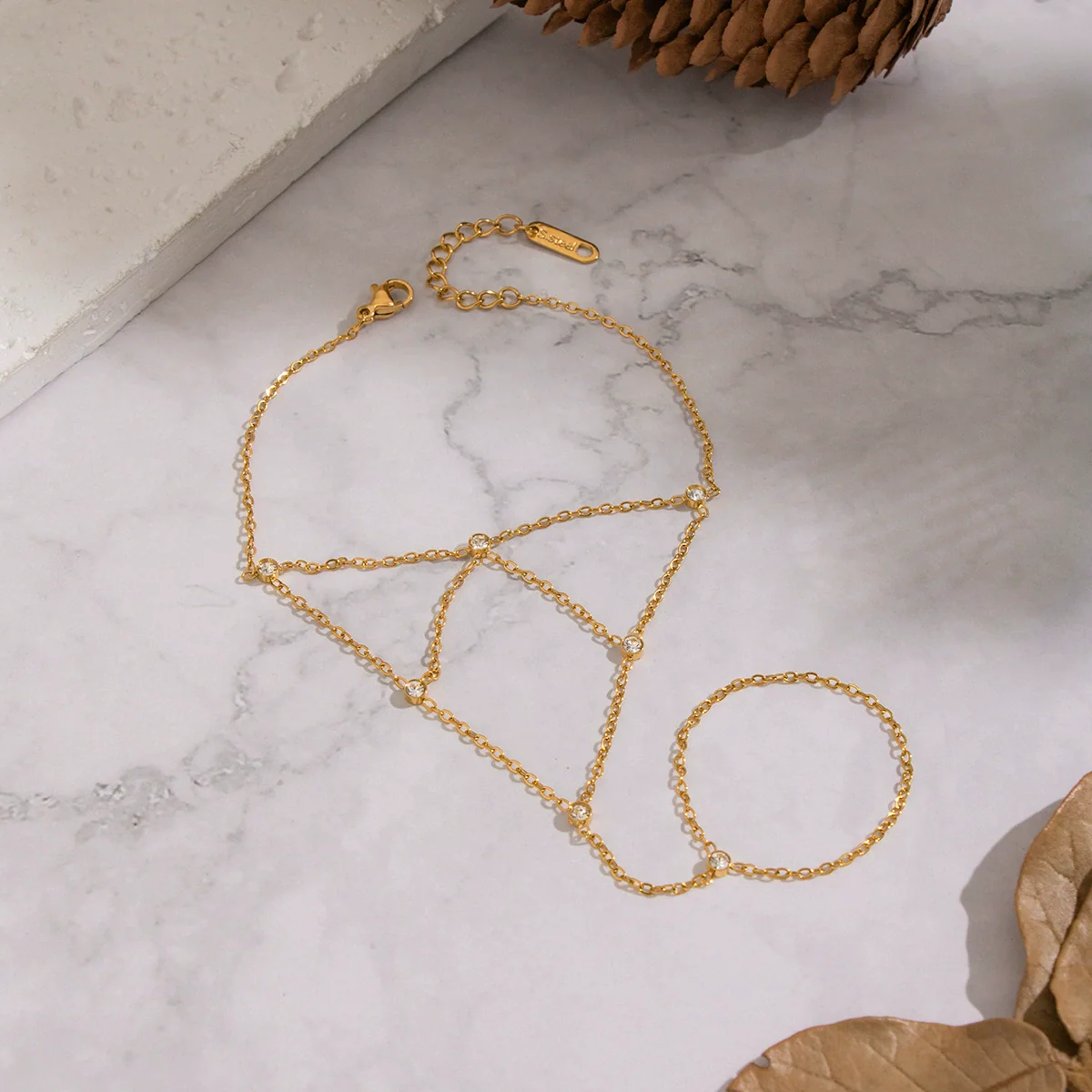 Wholesale Women's Geometric Stainless Steel Real Gold Plated Finger Chain Bracelet Jewelry