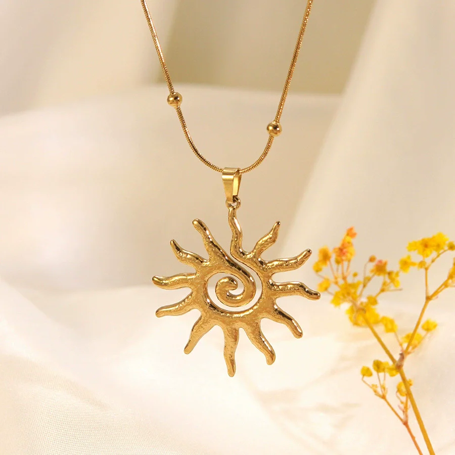Wholesale Women's Geometric Stainless Steel Stamped Sun Turbine Necklace Light Luxury Minimalist Jewelry - Image 2