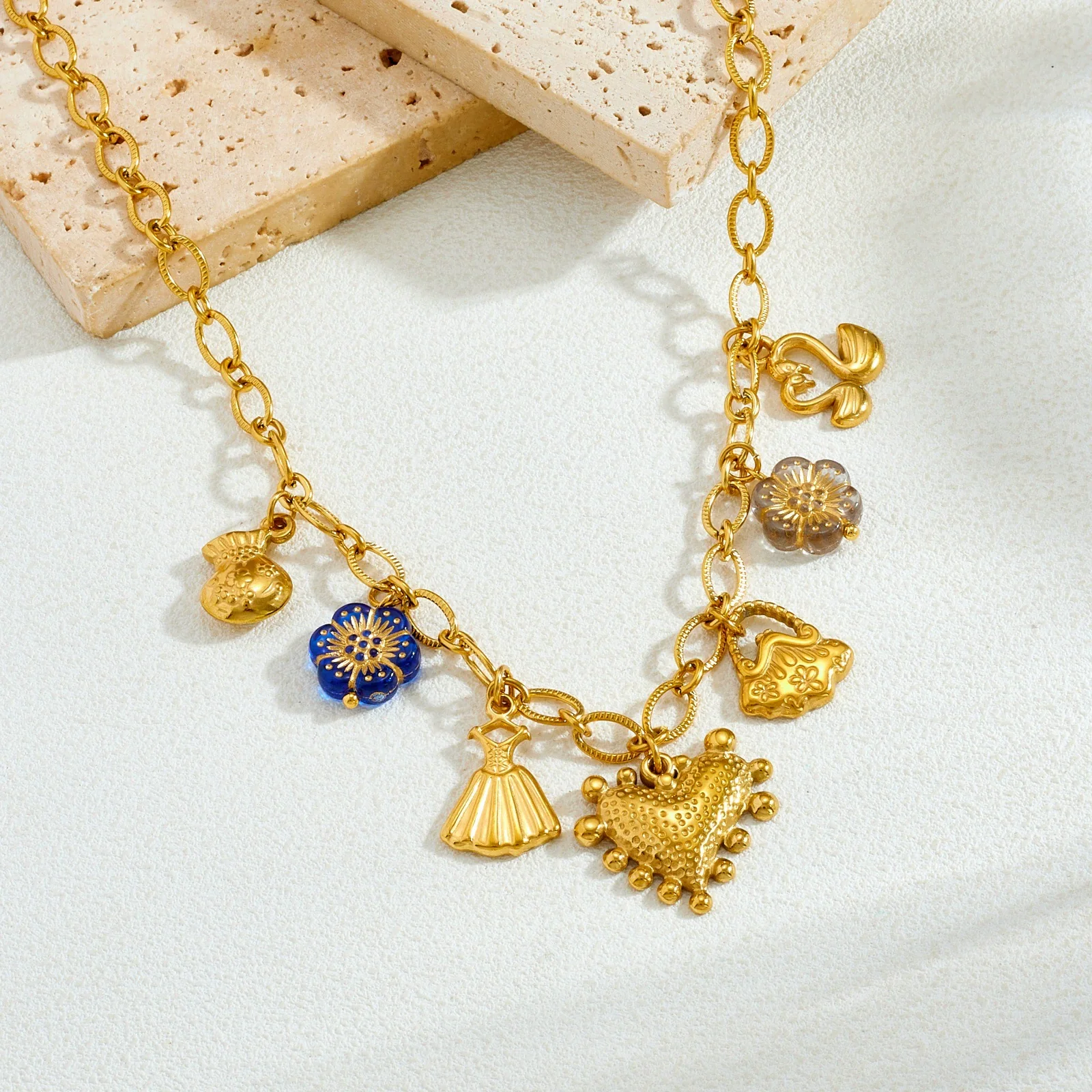 Wholesale Women's Gold Plated Maillard Style Heartshaped Stainless Steel Multipendant Necklace With Oshaped Chain - Image 3