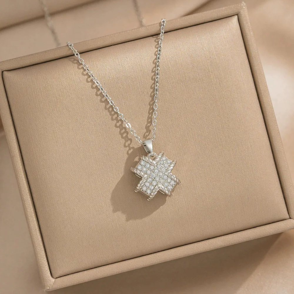 Wholesale Women's Heart Shape Copper Zircon Necklace With Real Gold Plating In The Furnace - Image 3