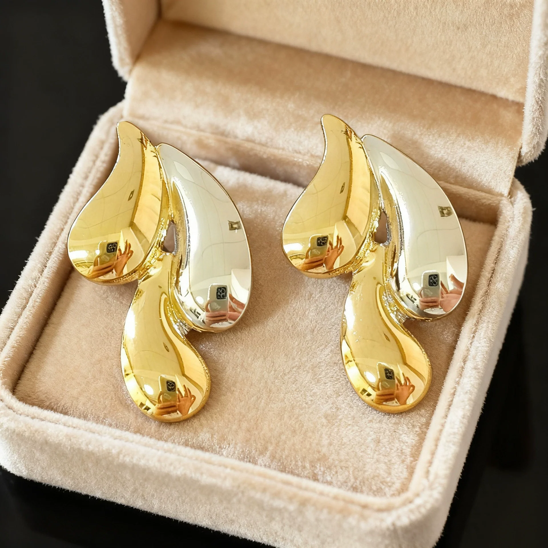 Wholesale Women's Highend Geometric Stainless Steel Electroplated Drop Earrings - Image 3