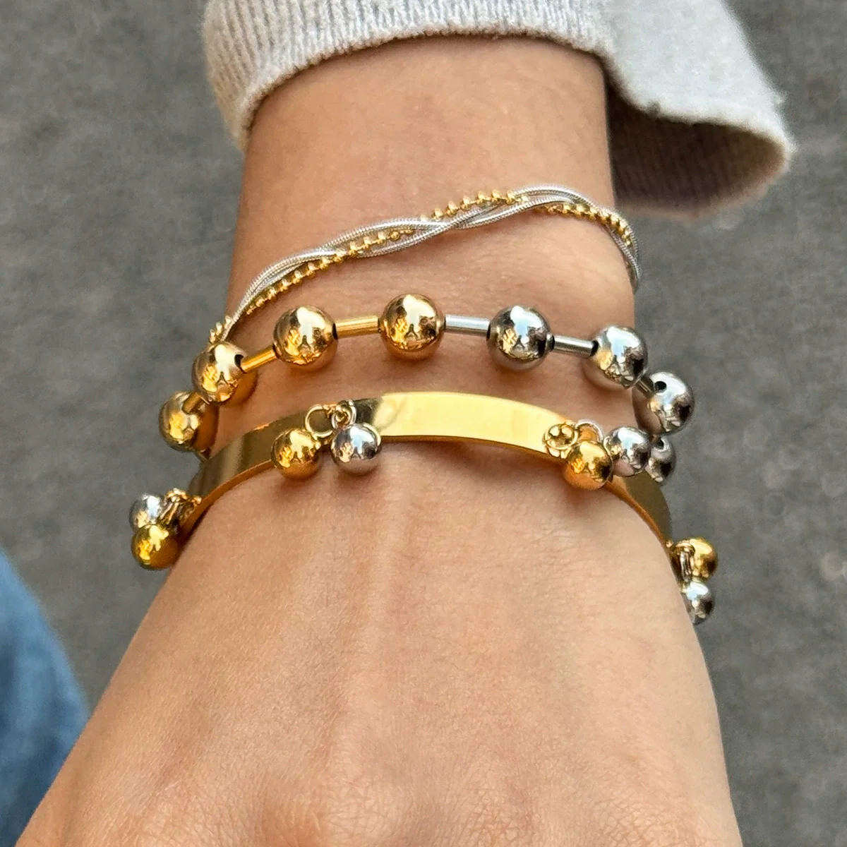 Wholesale Women's Ins Style Geometric Stainless Steel Electroplated Snake Bone Chain Threelayer Wrapped Ball Bracelet - Image 3