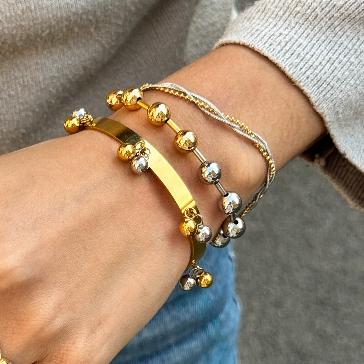 Wholesale Women's Ins Style Geometric Stainless Steel Electroplated Snake Bone Chain Threelayer Wrapped Ball Bracelet - Image 4