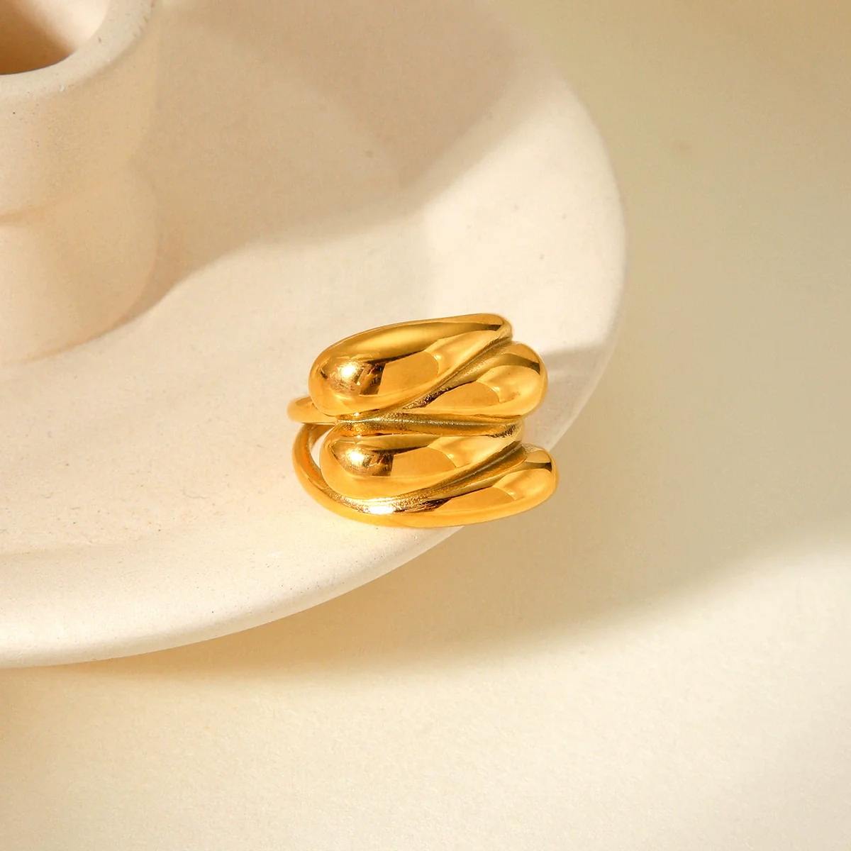Wholesale Women's Ins Style Minimalist Geometric Stainless Steel Electroplated Water Drop Wave Ring - Image 4