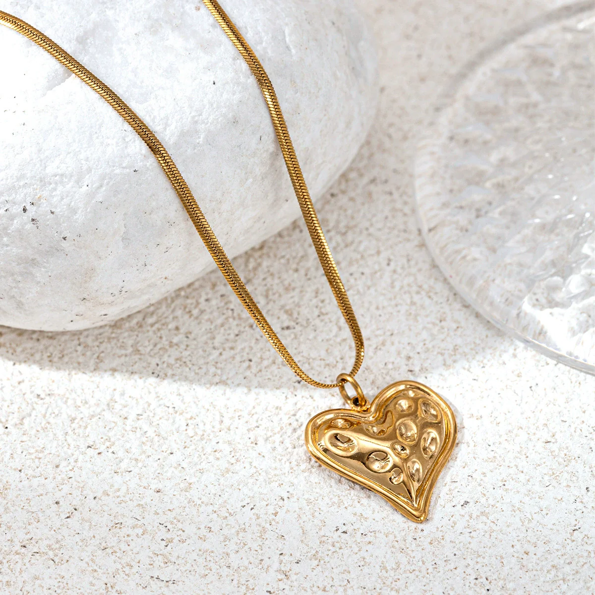Wholesale Women's Ins Style Minimalist Stainless Steel And Titanium Steel Electroplated Hammered Heart Pendant Sweater Chain Necklace - Image 4