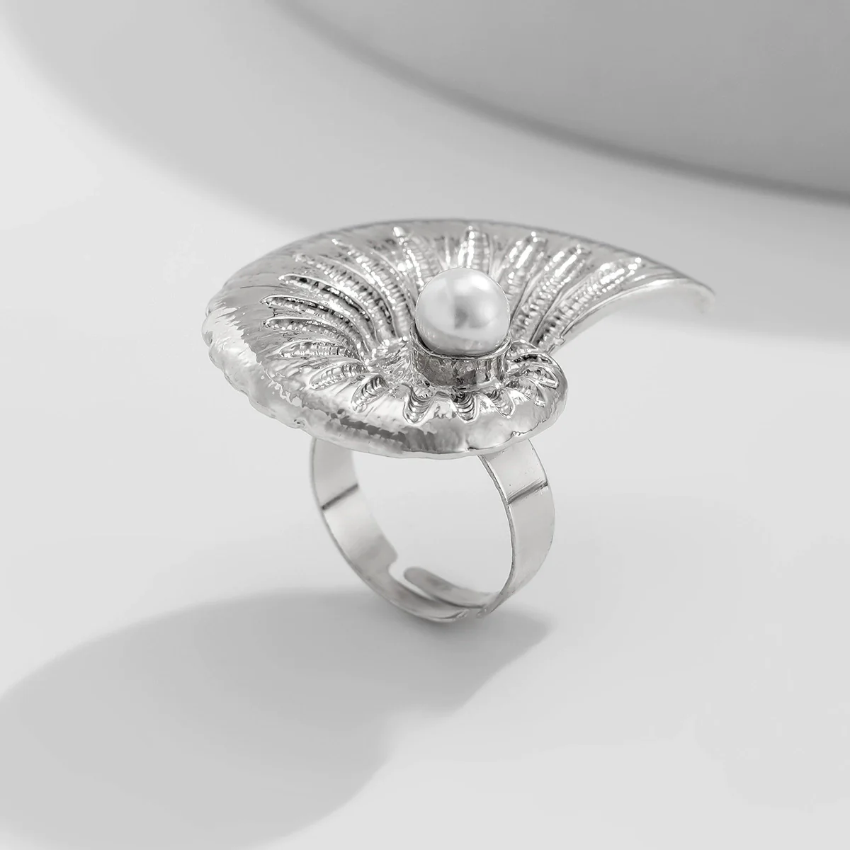 Wholesale Women's Jewelry Alloy Imitation Pearl Starfish Ring Holiday Style Geometric Electroplated - Image 9
