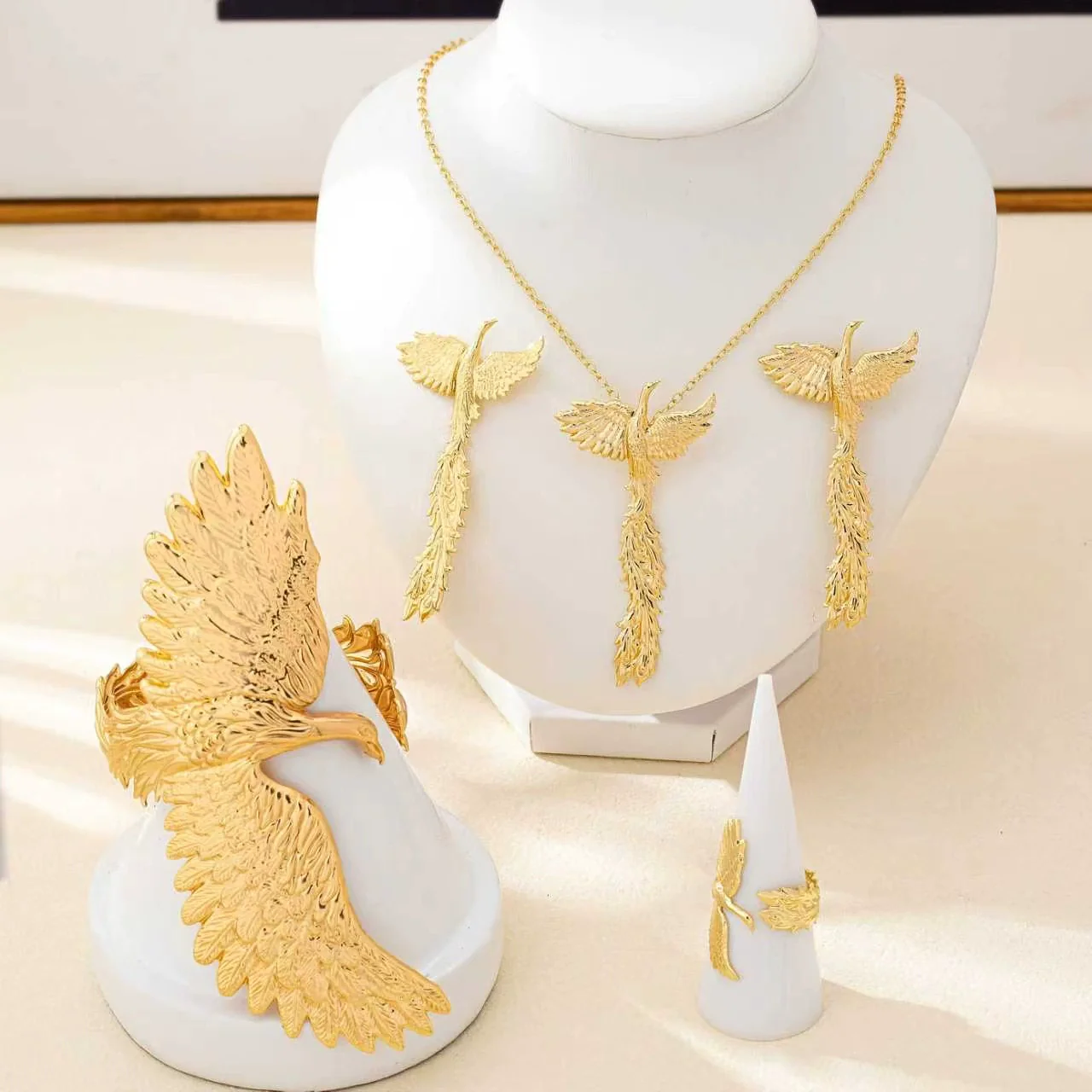 Wholesale Women's Jewelry Set With Animal Design Zinc Alloy Electroplated Necklace Earrings Ring Bracelet - Image 4