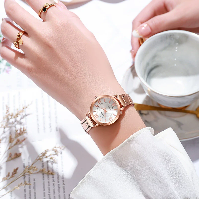 Wholesale Women's Leisure Alloy Case Steel Belt Quartz Watch With Round Dial And Ordinary Glass Mirror - Image 2