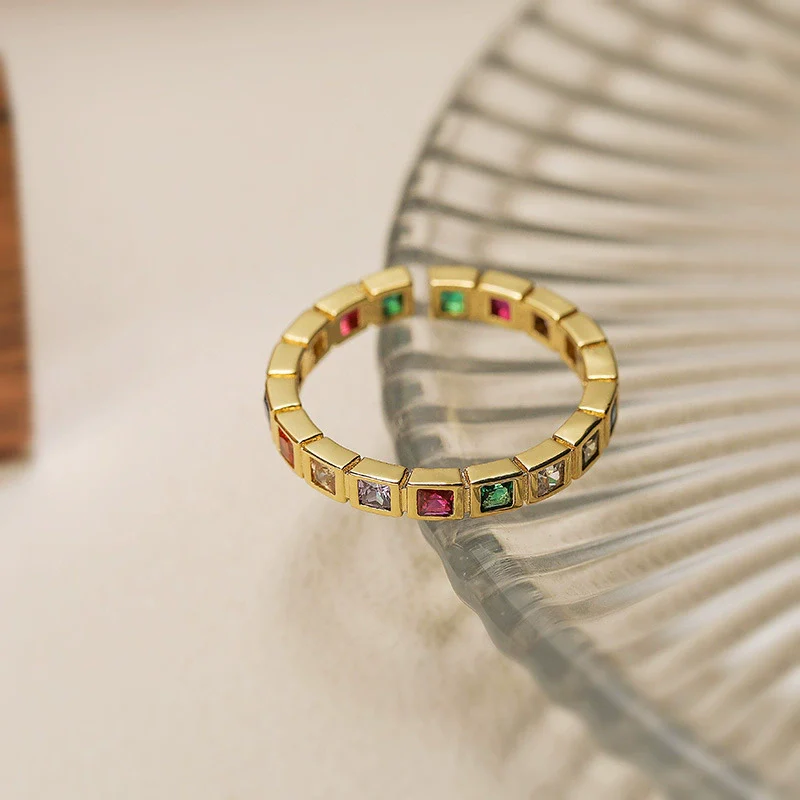 Wholesale Women's Light Luxury Copper Geometric Square And Circle Zirconia Ring