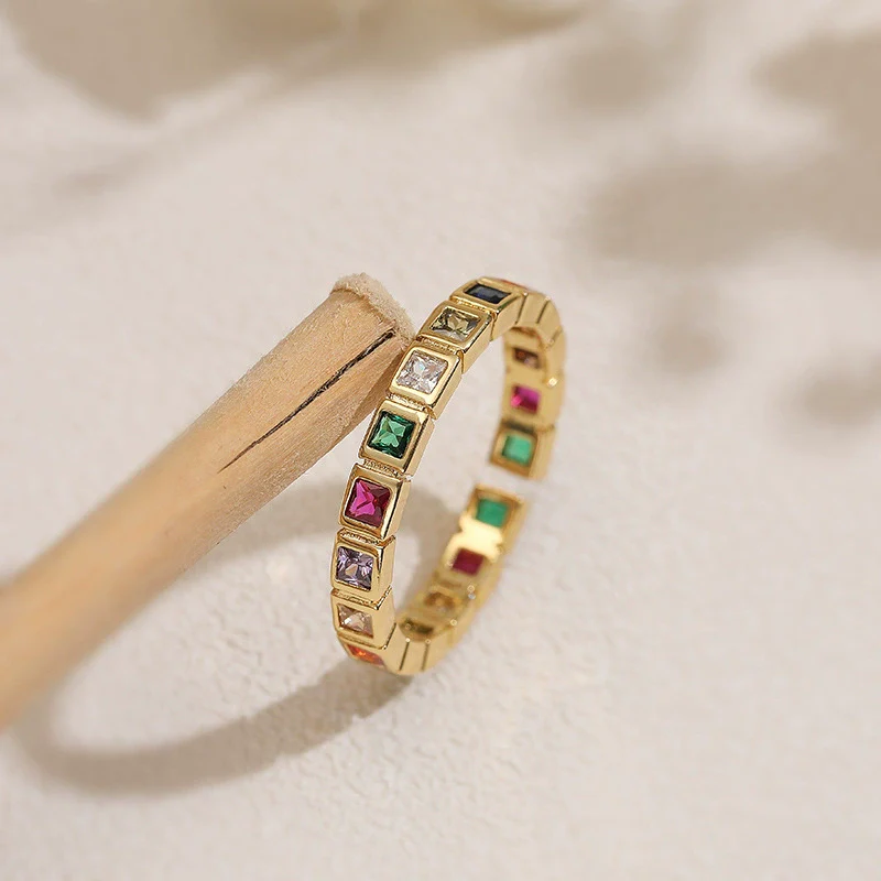 Wholesale Women's Light Luxury Copper Geometric Square And Circle Zirconia Ring - Image 2