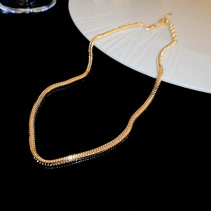 Wholesale Women's Light Luxury Geometric Animal Copper Alloy Real Gold Electroplated Fritillary Butterfly Pearl Necklace - Image 15
