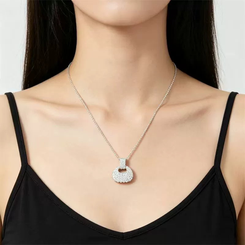 Wholesale Women's Light Luxury Geometric Copper And Zircon Inlaid Pendant Necklace With Real Gold Plating In The Furnace And Cross Chain - Image 4