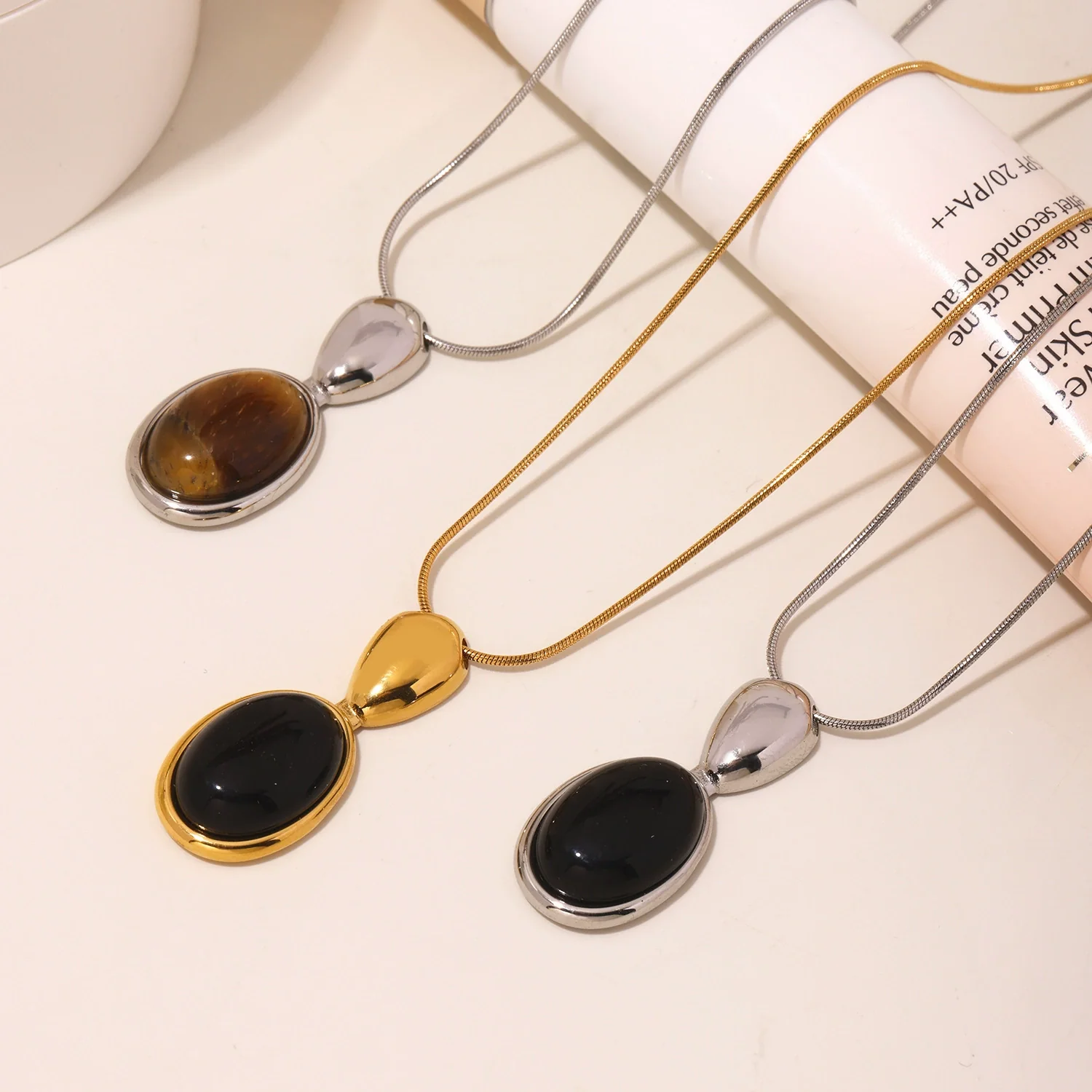 Wholesale Women's Light Luxury Geometric Ferris Wheel Oval Long Necklace In Stainless Steel And Tiger Eye Stone With Pvd Electroplating 18K Real Gold - Image 2