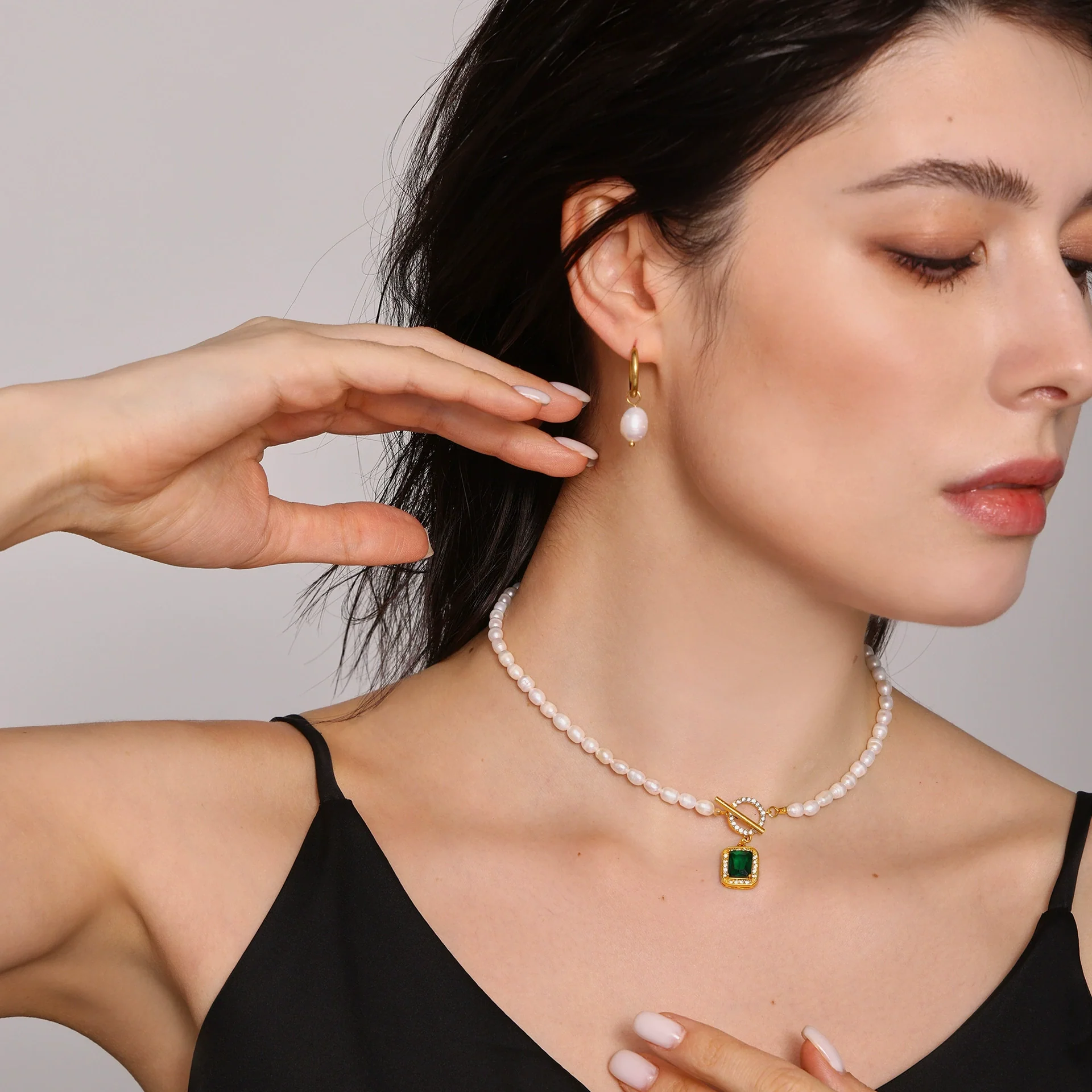 Wholesale Women's Light Luxury Geometric Ferris Wheel Pendant Necklace With Stainless Steel Freshwater Pearl Zircon And Electroplated Titanium Steel - Image 3