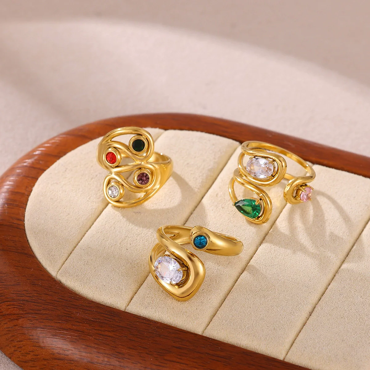 Wholesale Women's Light Luxury Geometric Fruit Pattern Inlaid With Gold Stainless Steel Goldplated Ring Accessories - Image 2
