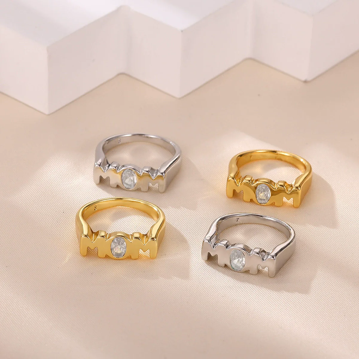Wholesale Women's Light Luxury Geometric Fruitshaped Stainless Steel Ring Inlaid With Gold Accessories - Image 2