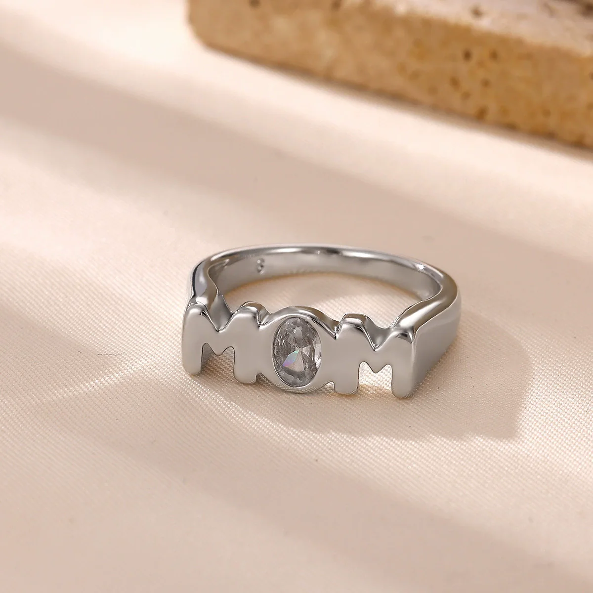 Wholesale Women's Light Luxury Geometric Fruitshaped Stainless Steel Ring Inlaid With Gold Accessories - Image 4