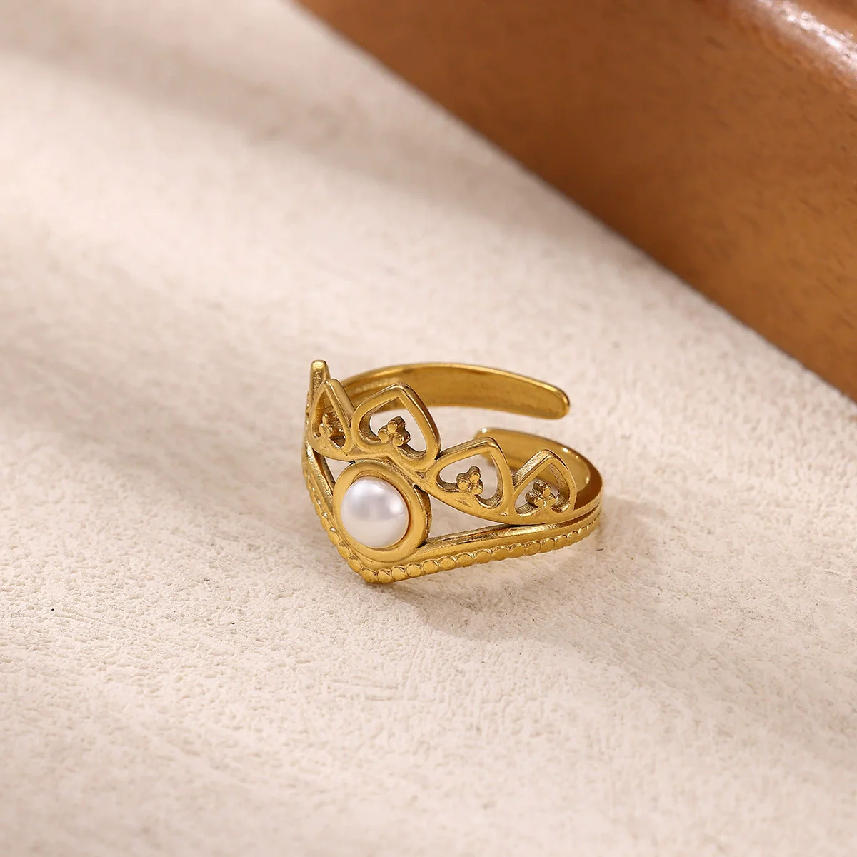Wholesale Women's Light Luxury Geometric Fruitshaped Stainless Steel Ring Inlaid With Zircon And Gold - Image 3