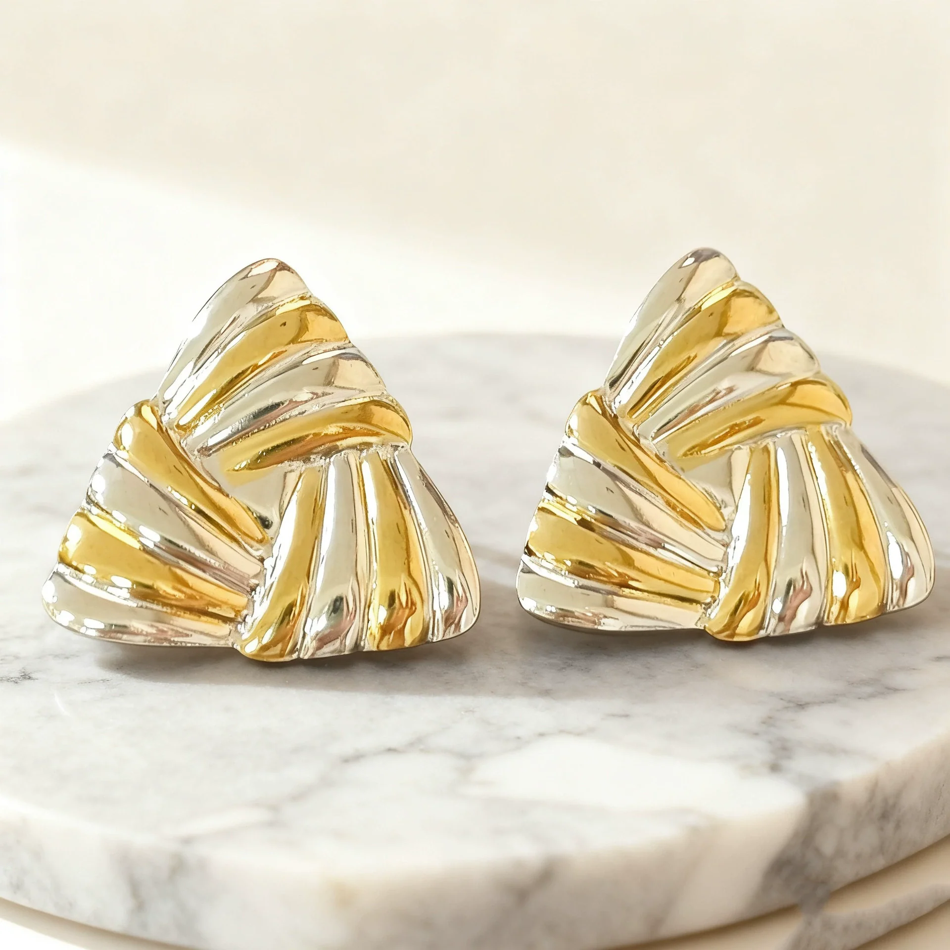 Wholesale Women's Light Luxury Geometric Gold Electroplated Stainless Steel Earrings - Image 3