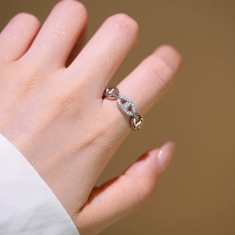 Wholesale Women's Light Luxury Geometric Gold Plated Copper Open Index Finger Ring With Electroplating Design - Image 2