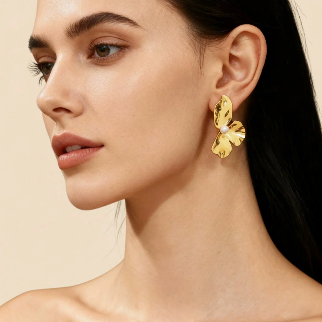 Wholesale Women's Light Luxury Geometric Stainless Steel Electroplated Pleated Petal Flower Earrings - Image 2