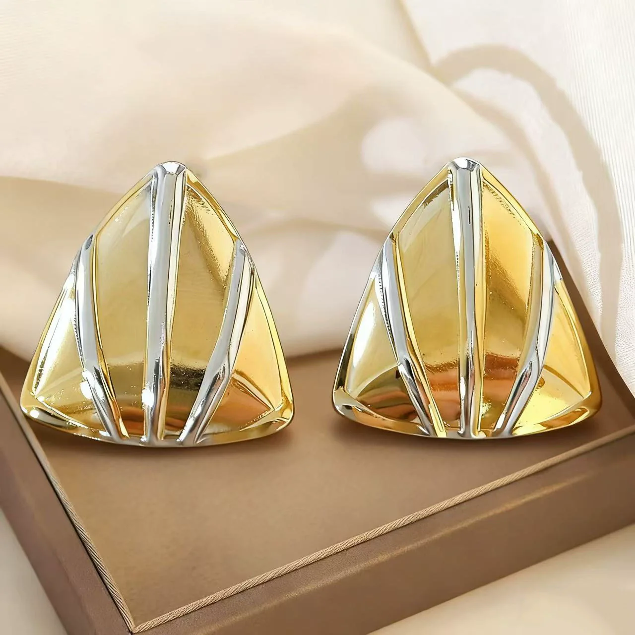 Wholesale Women's Light Luxury Geometric Stainless Steel Electroplated Triangle Earrings - Image 2