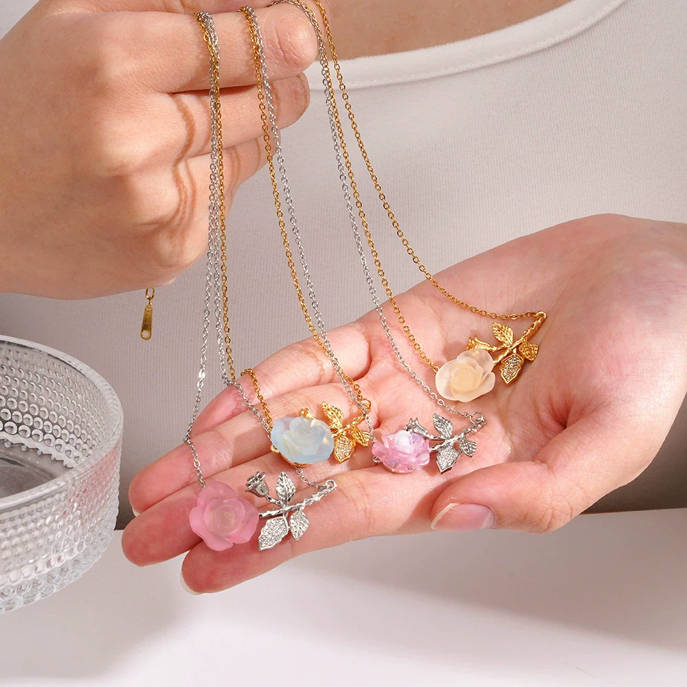 Wholesale Women's Light Luxury Rose Flower Pendant Necklace Copper Electroplating Mixed Gemstone Setting O Chain Jewelry - Image 4