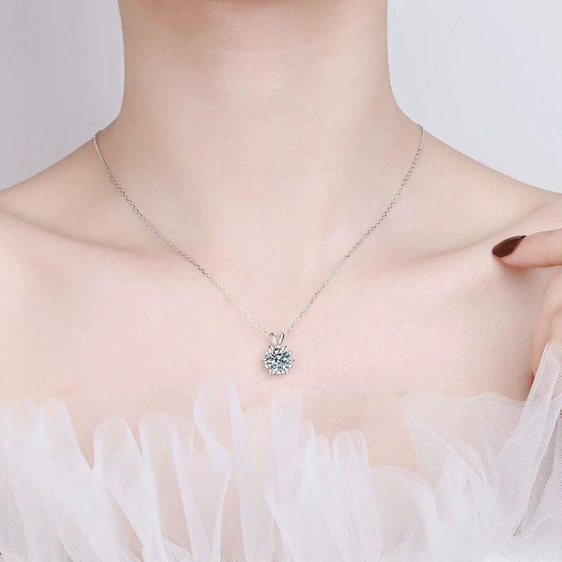 Wholesale Women's Light Luxury S925 Sterling Silver Heartshaped Moissanite Hexagram Pendant Necklace Set With Diamonds And Cross Chain