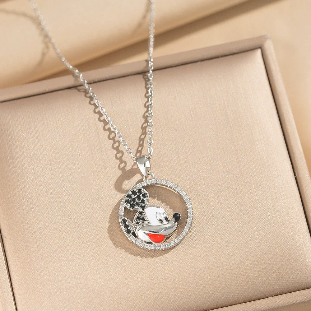 Wholesale Women's Light Luxury Style Round Pattern Gold Plated Titanium Steel O Word Chain Necklace With Copper Inlaid With Zircon Pendant - Image 3