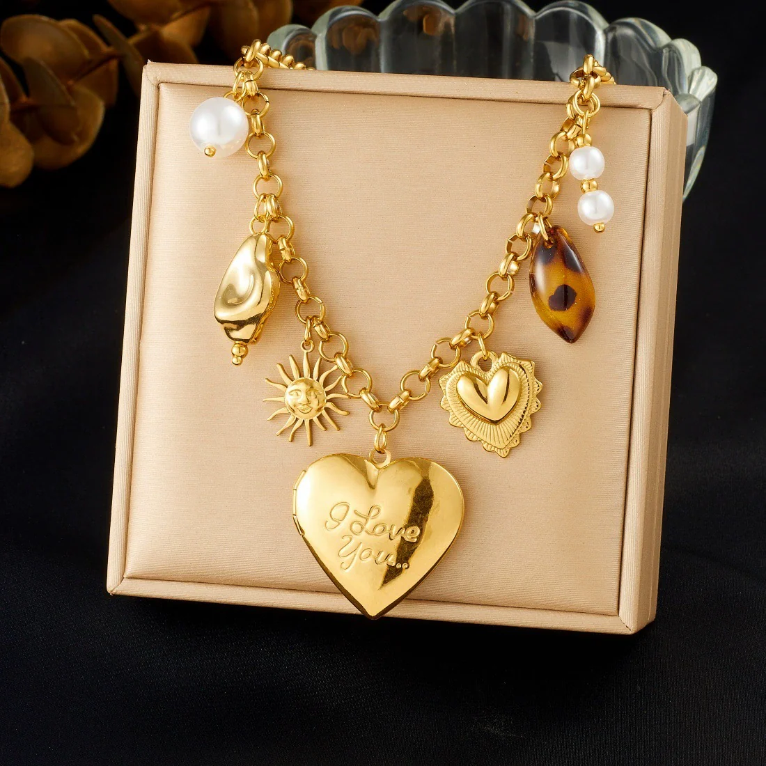 Wholesale Women's Medieval Style Heart Shape Leopard Print Goldplated Stainless Steel Pendant Necklace With O Word Chain