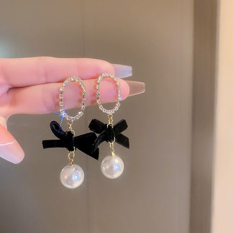 Wholesale Women's Metal Electroplated Bow Shape Pearl Tassel Earrings Light Luxury Style - Image 18