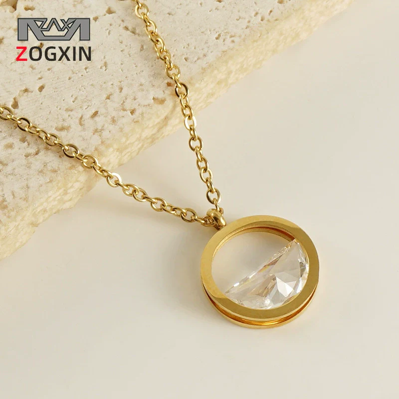 Wholesale Women's Minimalist Geometric Hollow Pendant 316L Stainless Steel 316L Stainless Steel Necklace With Electroplating And Cross Chain