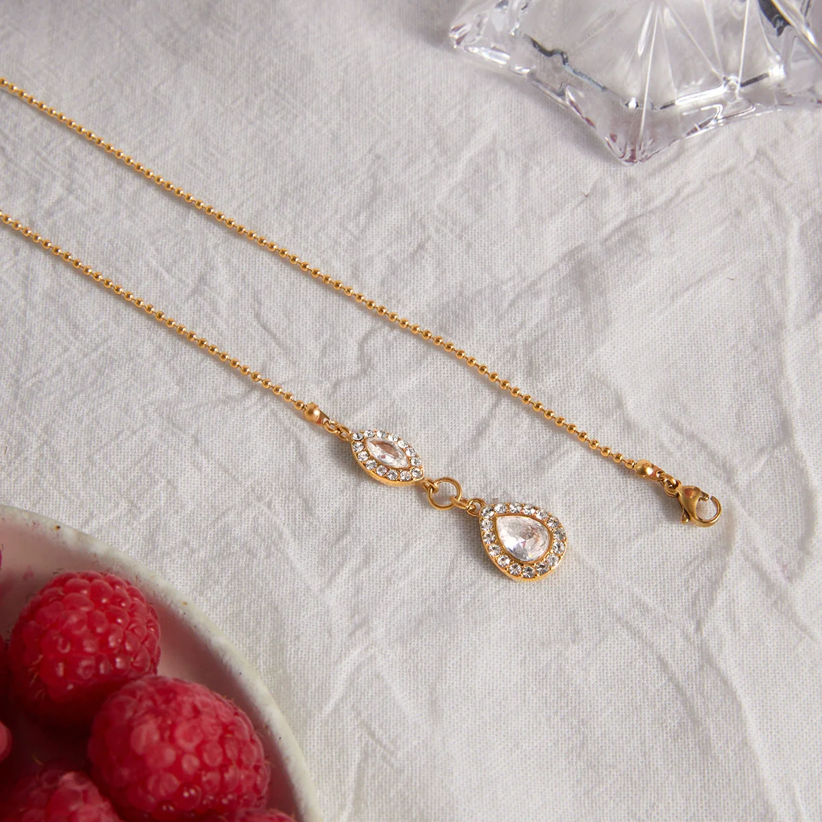 Wholesale Women's Minimalist Geometric Stainless Steel Necklace Pendant With Pvd Furnace Vacuum Real Gold Plating - Image 3