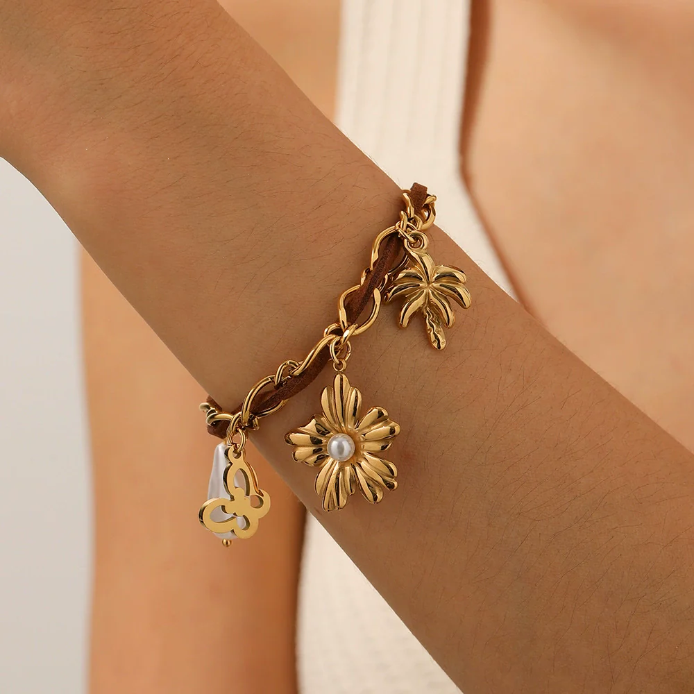 Wholesale Women's Multielement Retro Goldplated Stainless Steel Bracelet With Flower And Butterfly Pendant In Maillard Style - Image 3