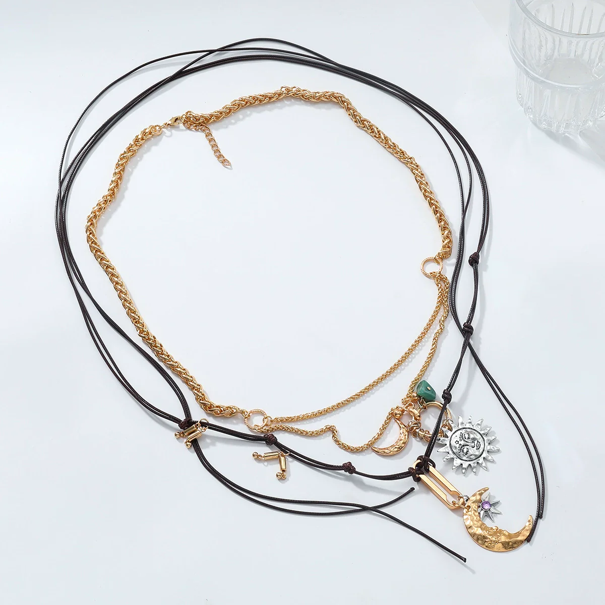 Wholesale Women's Multilayer Handwoven Necklace Pendant With Geometric Pattern Zinc Alloy And Alloy Electroplated In Old Money And Minimalist Style - Image 3