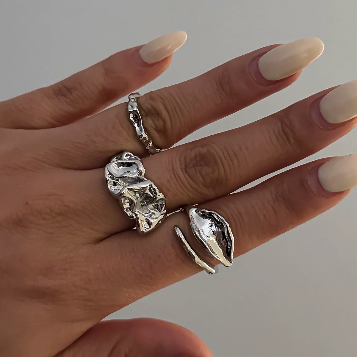 Wholesale Women's Open Ring Zinc Alloy Geometric Electroplated Liquid Metal Pleated Irregular - Image 3