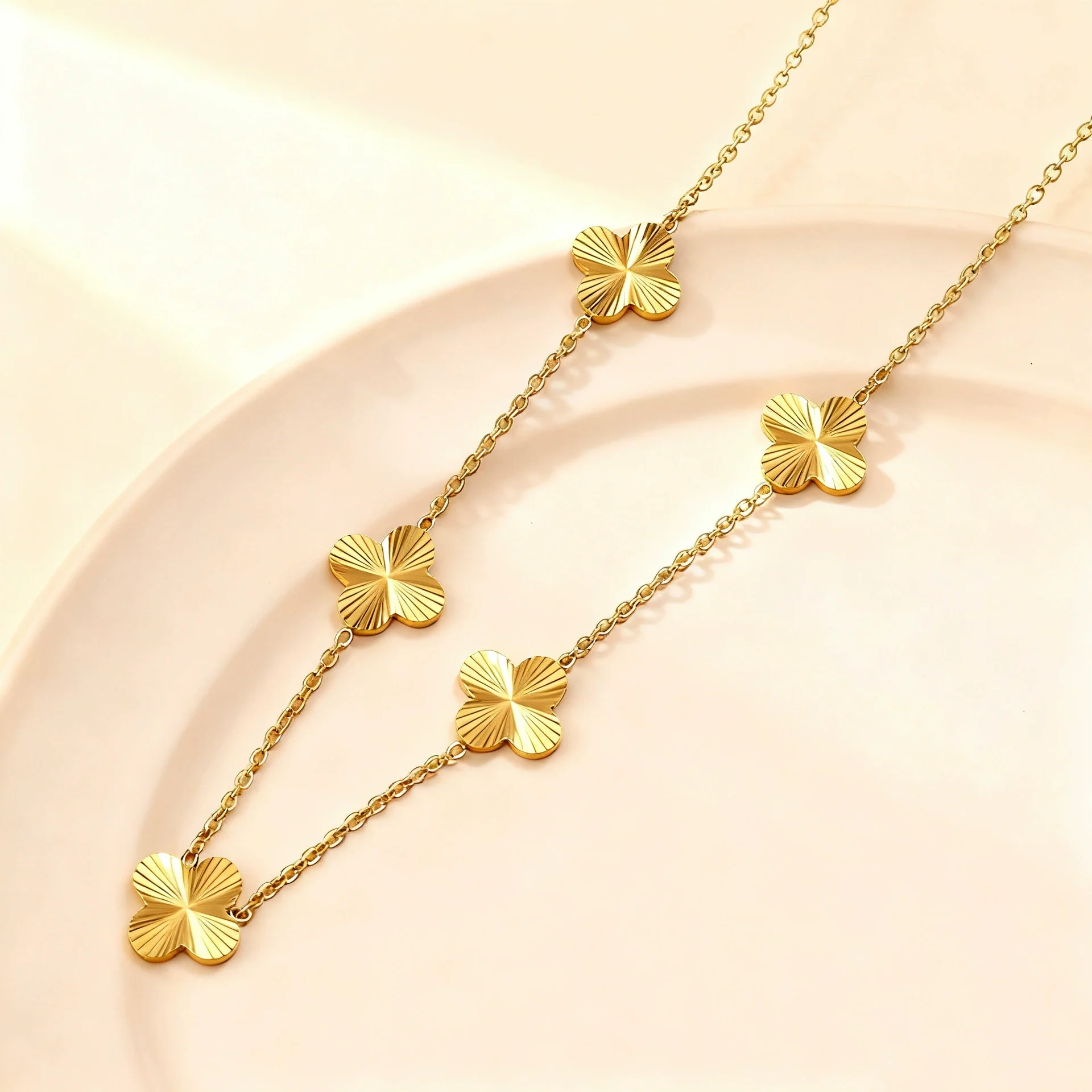 Wholesale Women's Plants And Flowers Four Leaf Clover Stainless Steel Jewelry Set Electroplated O Word Chain Necklace Bracelet Earring - Image 4