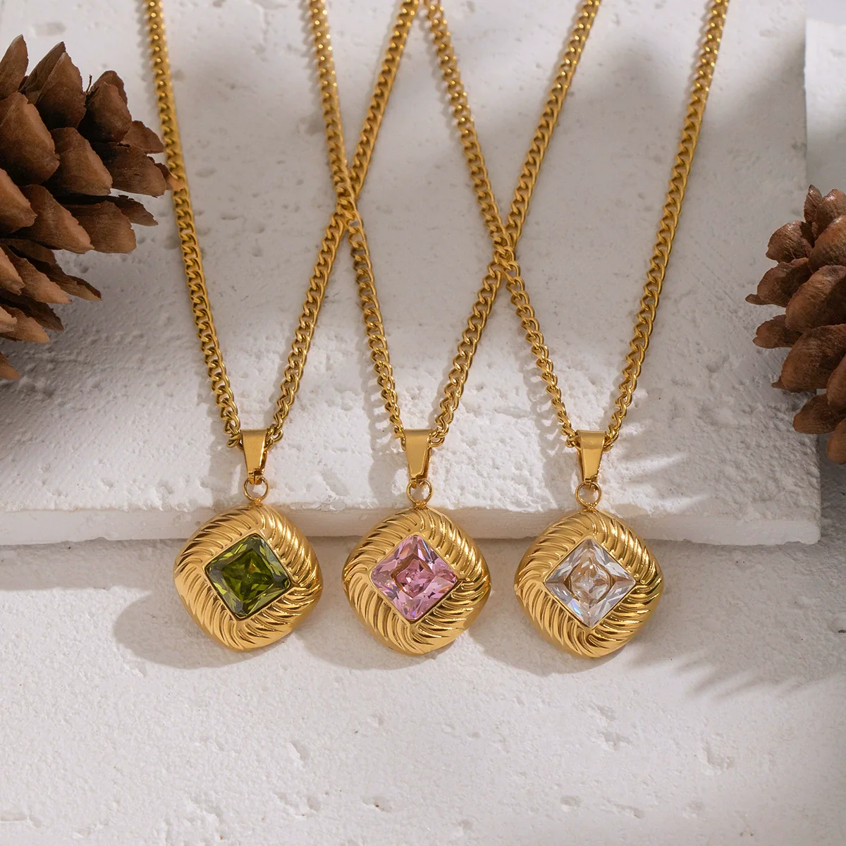 Wholesale Women's Retro Ancient Style Geometric Pattern Square Striped Lace Inlaid Zircon Pendant Necklace With 18K Real Gold Plating And Pvd Furnace Vacuum Real Gold Plating - Image 3