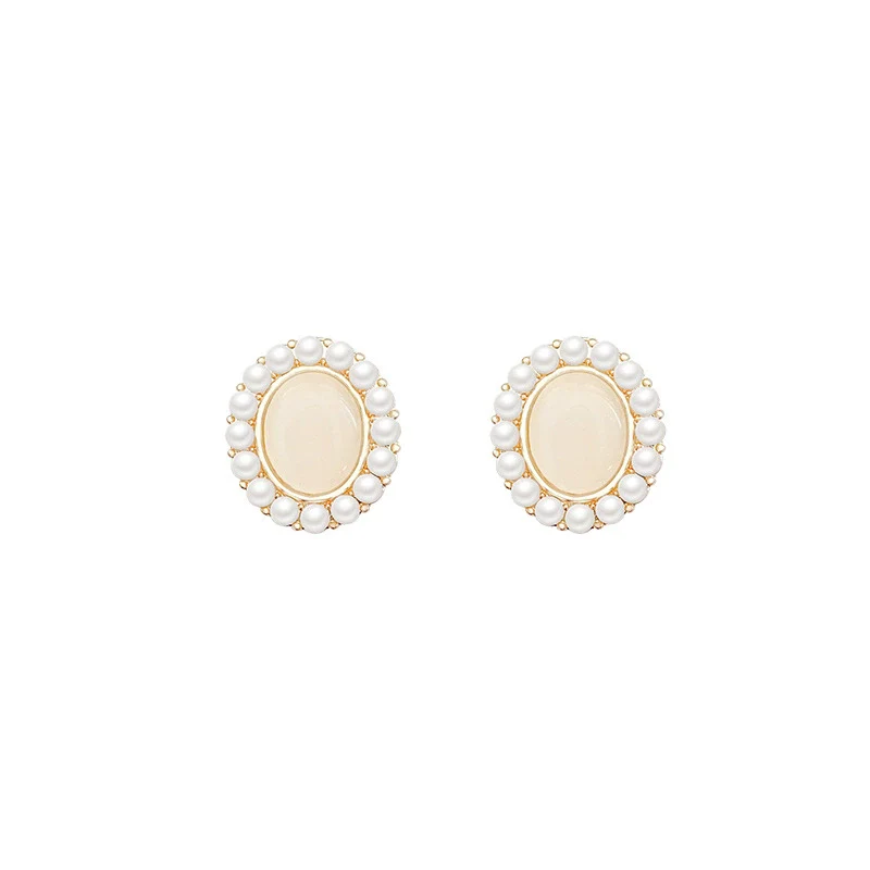 Wholesale Women's Retro Cat's Eye Pearl Alloy Earrings With Geometric Pattern And Electroplating Process - Image 5
