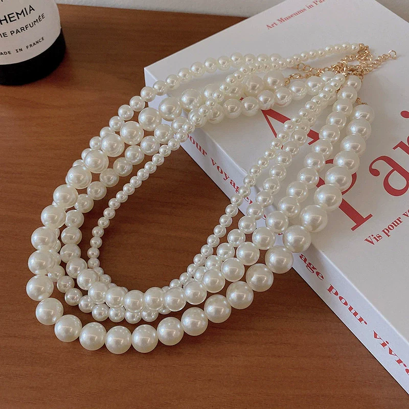 Wholesale Women's Retro French Imitation Pearl And Copper Geometric Clavicle Chain Necklace With Electroplating - Image 4