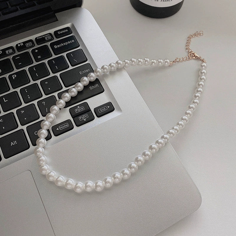 Wholesale Women's Retro French Imitation Pearl And Copper Geometric Clavicle Chain Necklace With Electroplating - Image 7